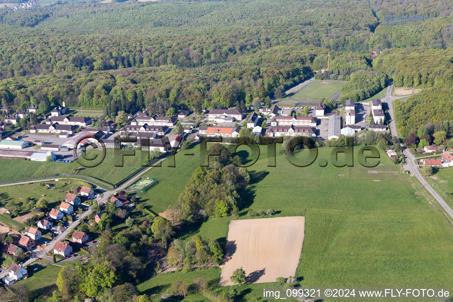 Drachenbronn-Birlenbach dans le département Bas Rhin, France vue d'en haut