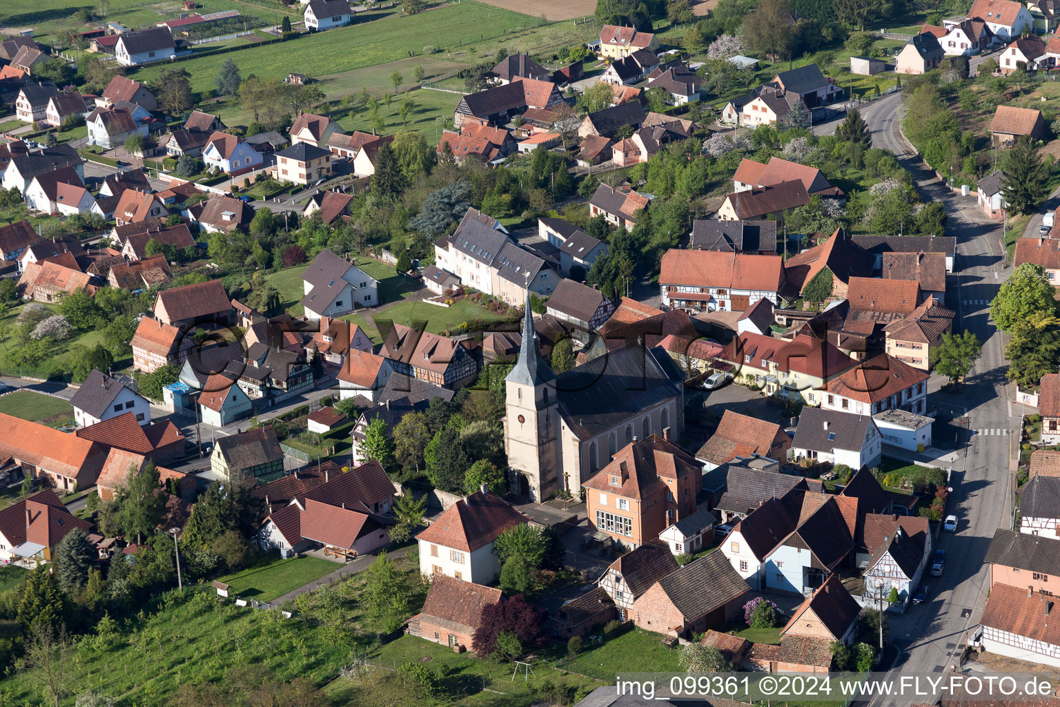 Vue aérienne de Gunstett dans le département Bas Rhin, France