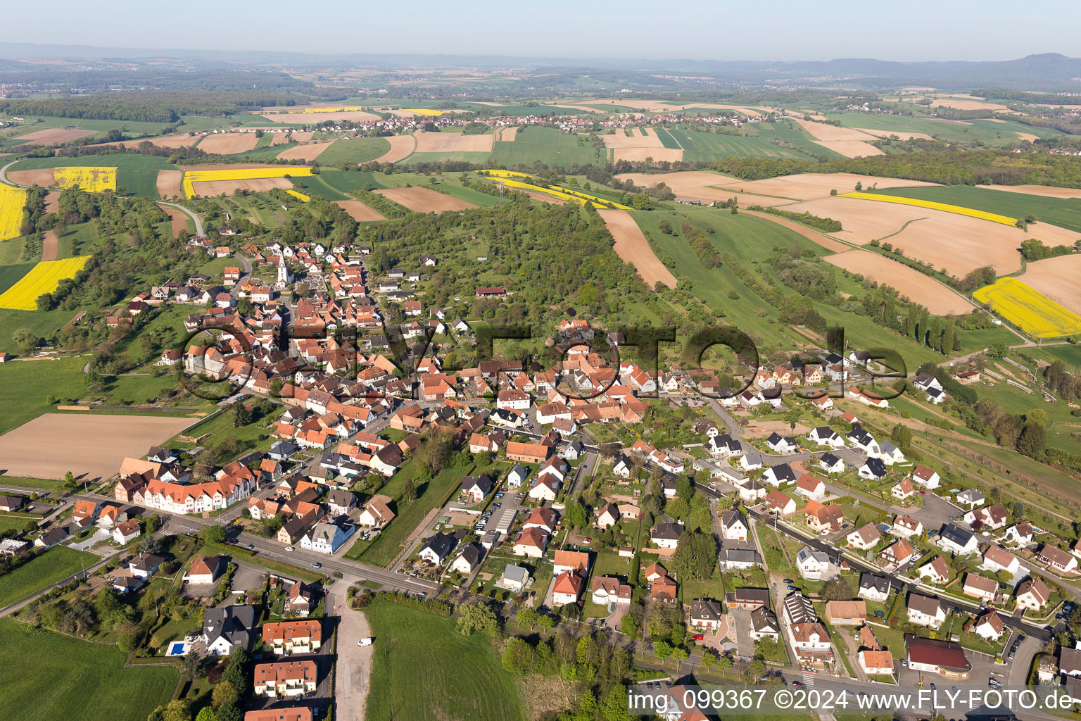 Vue aérienne de Morsbronn-les-Bains dans le département Bas Rhin, France