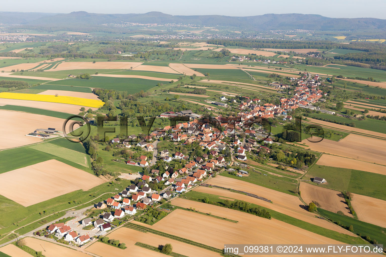 Vue aérienne de Forstheim dans le département Bas Rhin, France