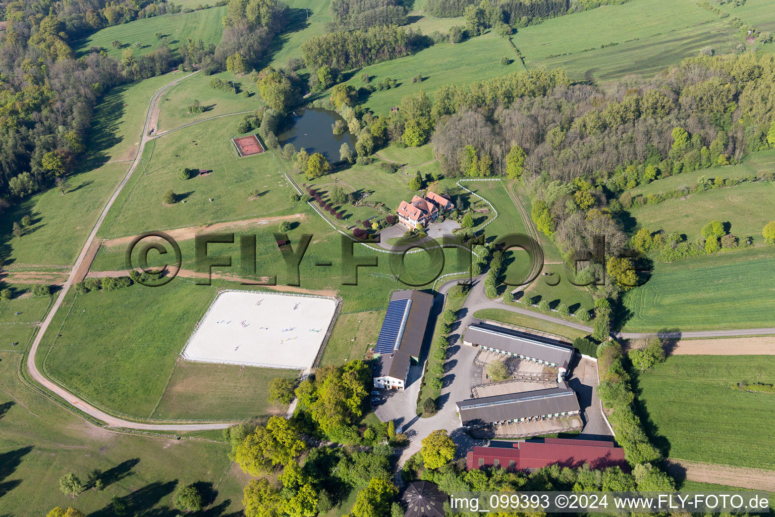 Photographie aérienne de Am Froeschenberg, Haras Lerchenberg à Gundershoffen dans le département Bas Rhin, France