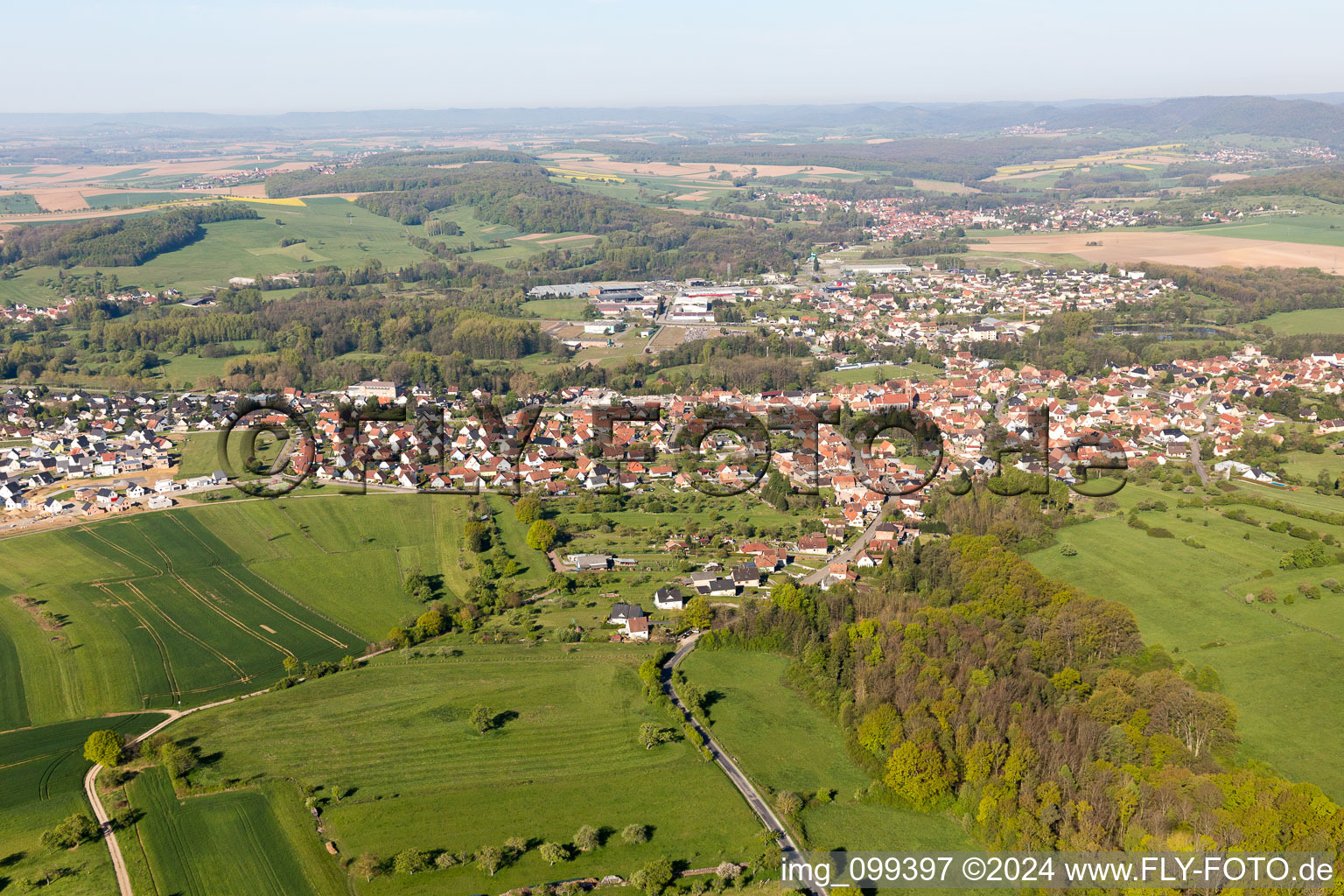 Vue aérienne de Gundershoffen dans le département Bas Rhin, France