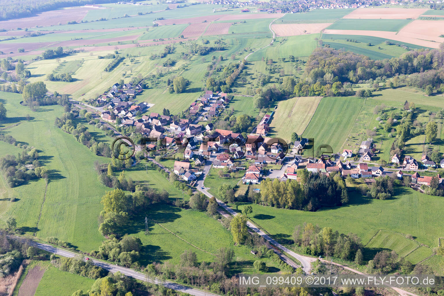 Vue aérienne de Uttenhoffen dans le département Bas Rhin, France