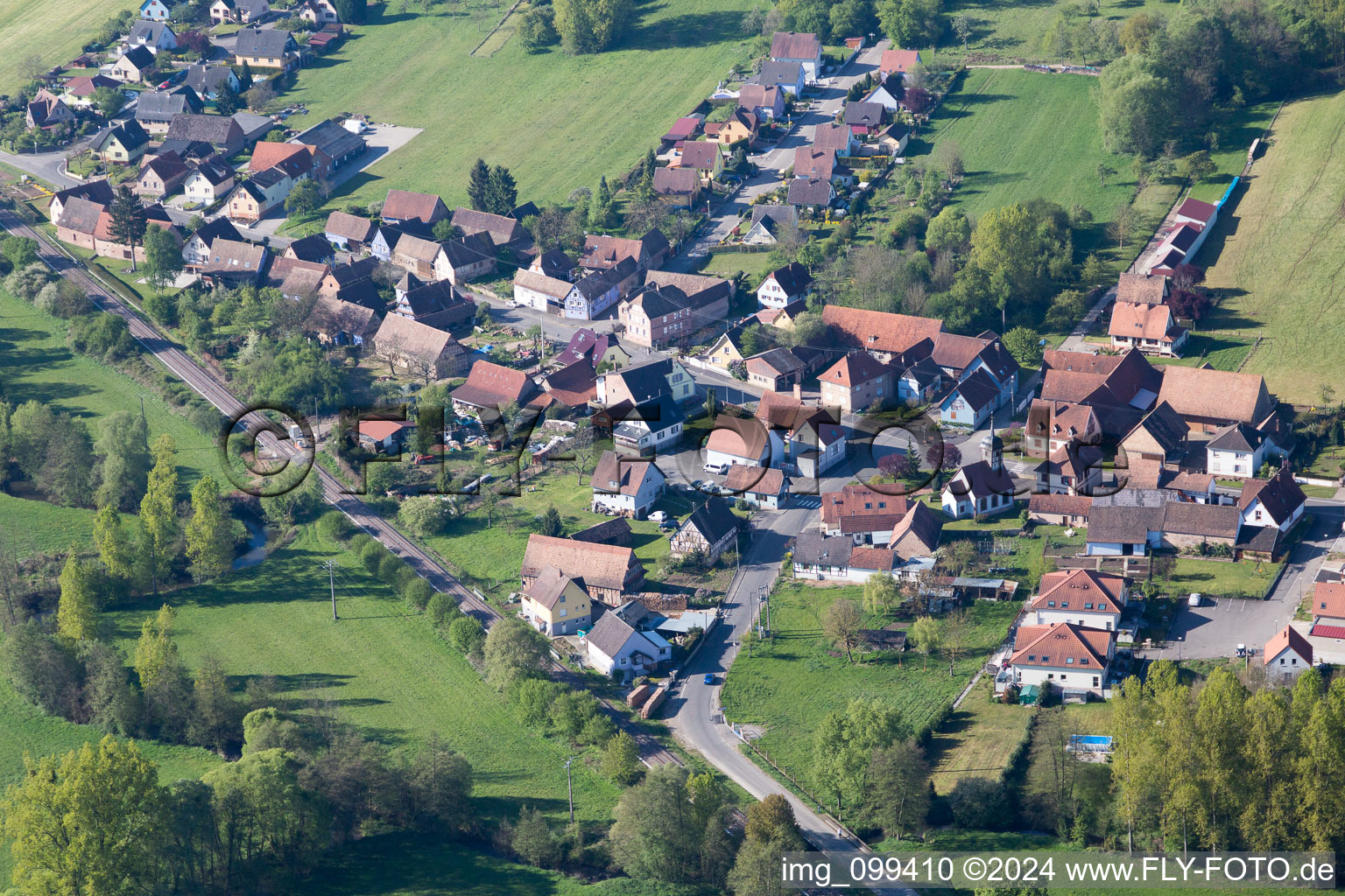 Vue aérienne de Uttenhoffen dans le département Bas Rhin, France