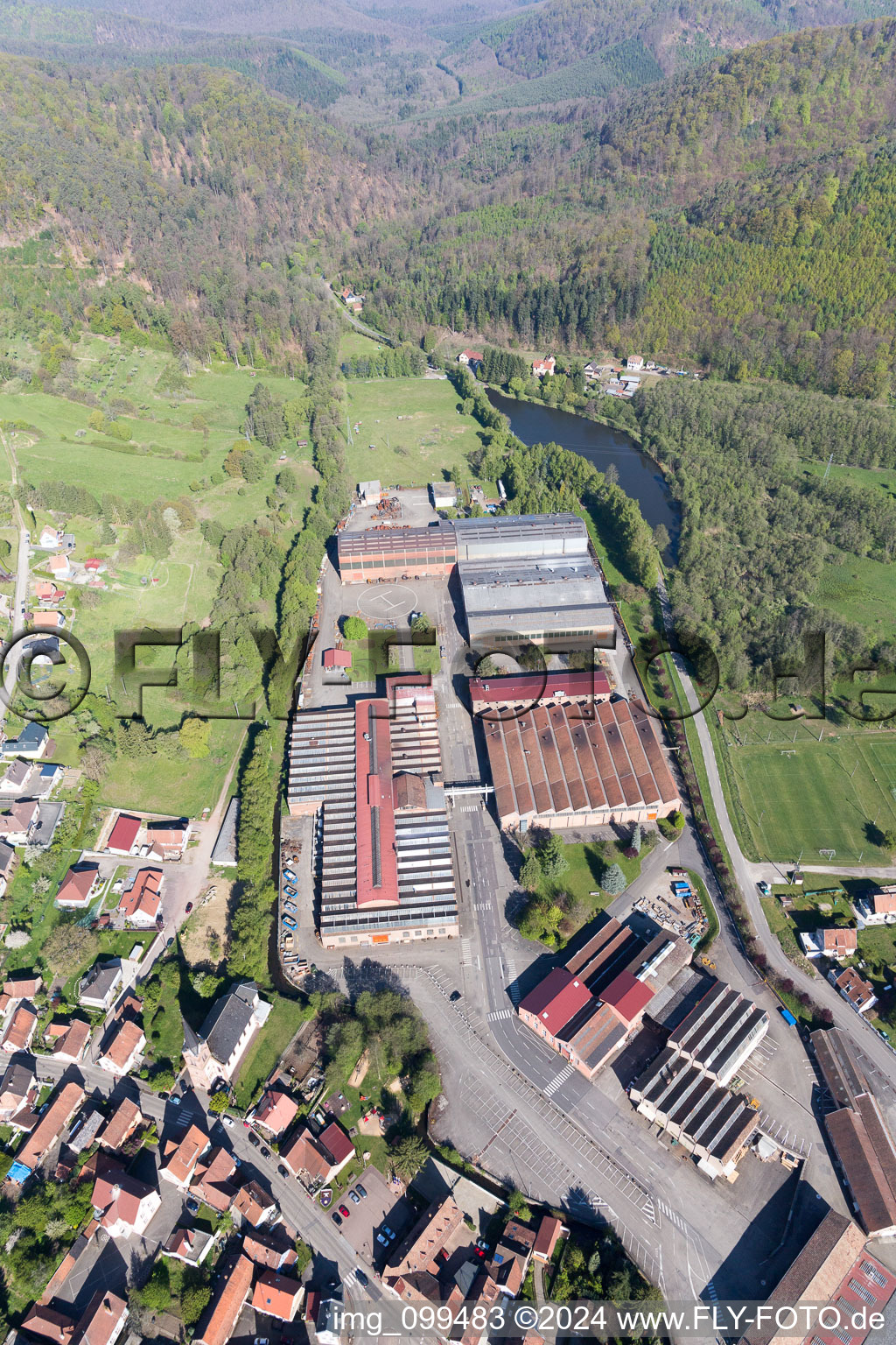 Zinswiller dans le département Bas Rhin, France vue du ciel