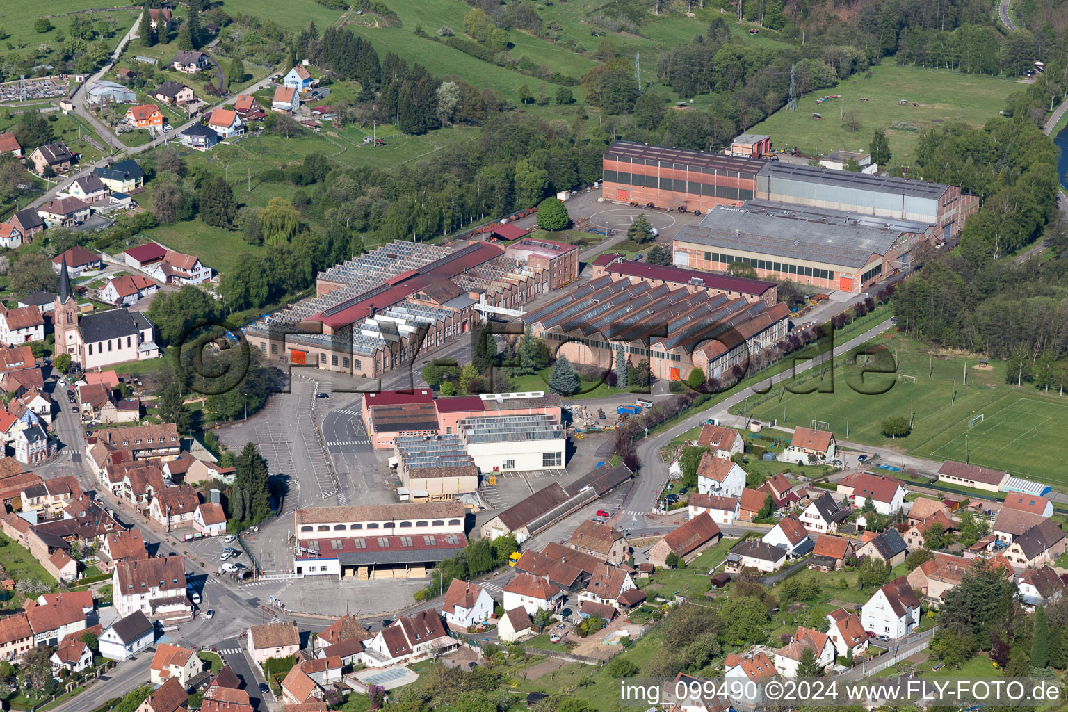 Vue aérienne de Zinswiller dans le département Bas Rhin, France