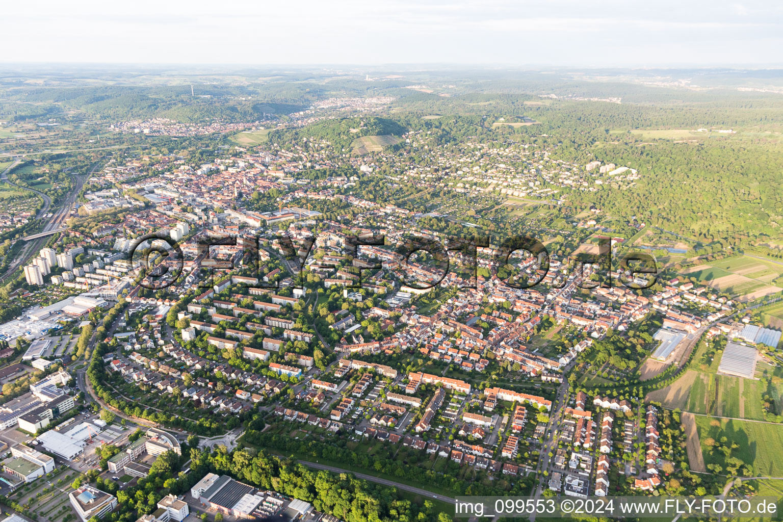 Quartier Durlach in Karlsruhe dans le département Bade-Wurtemberg, Allemagne depuis l'avion