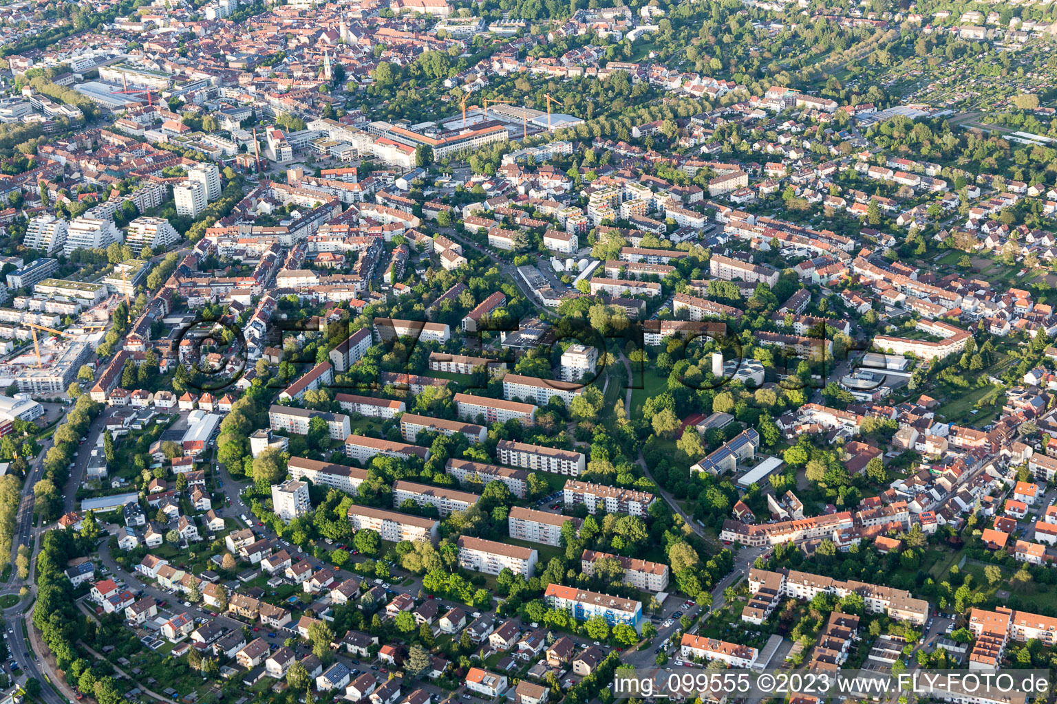 Vue aérienne de Sur les salaires à le quartier Durlach in Karlsruhe dans le département Bade-Wurtemberg, Allemagne