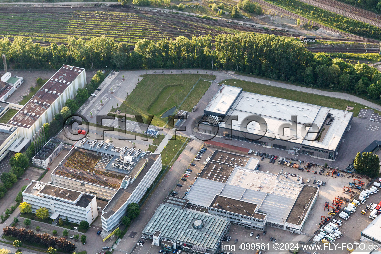 Vue aérienne de Atruvie à le quartier Durlach in Karlsruhe dans le département Bade-Wurtemberg, Allemagne