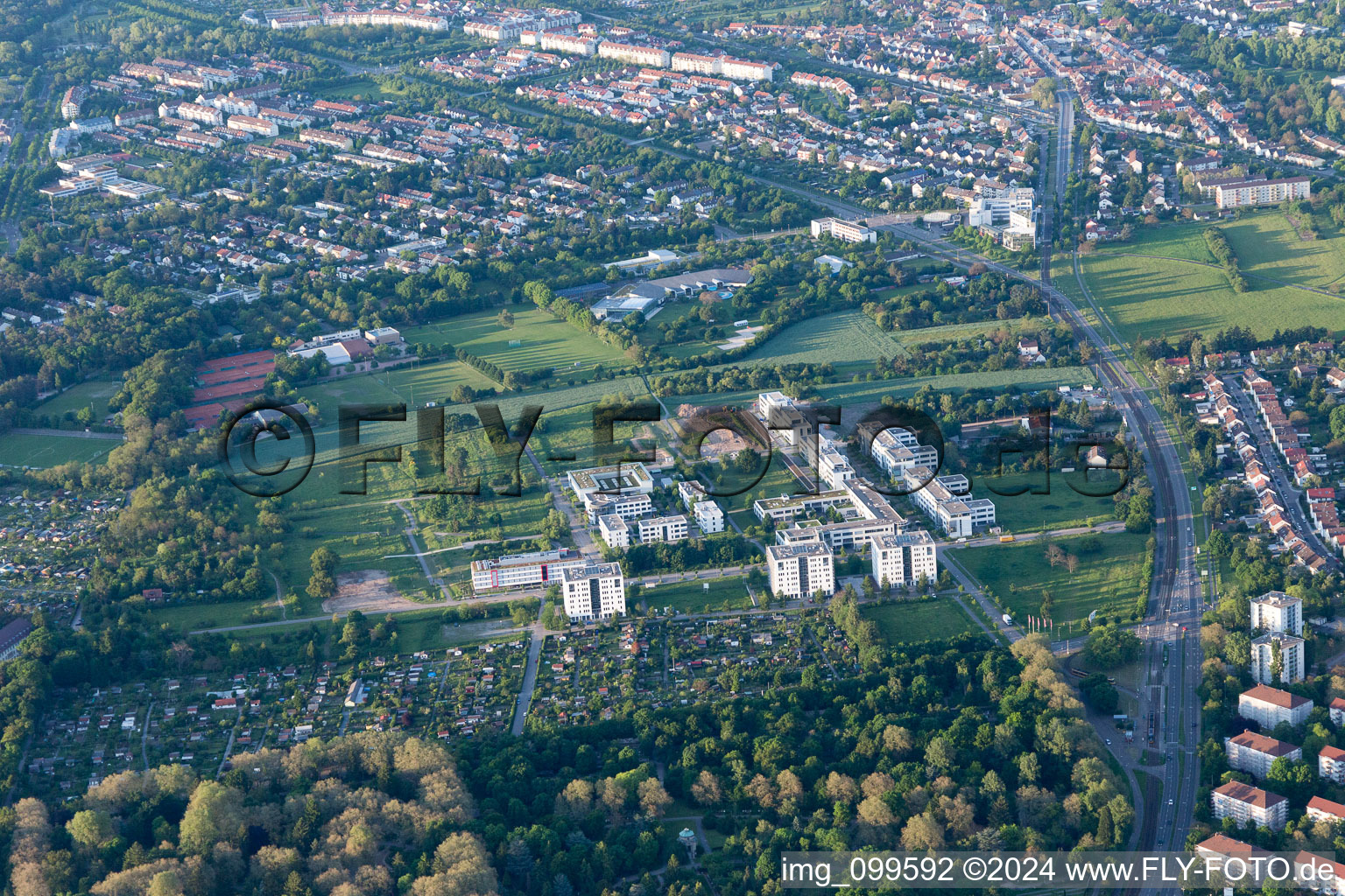 Image drone de Quartier Rintheim in Karlsruhe dans le département Bade-Wurtemberg, Allemagne