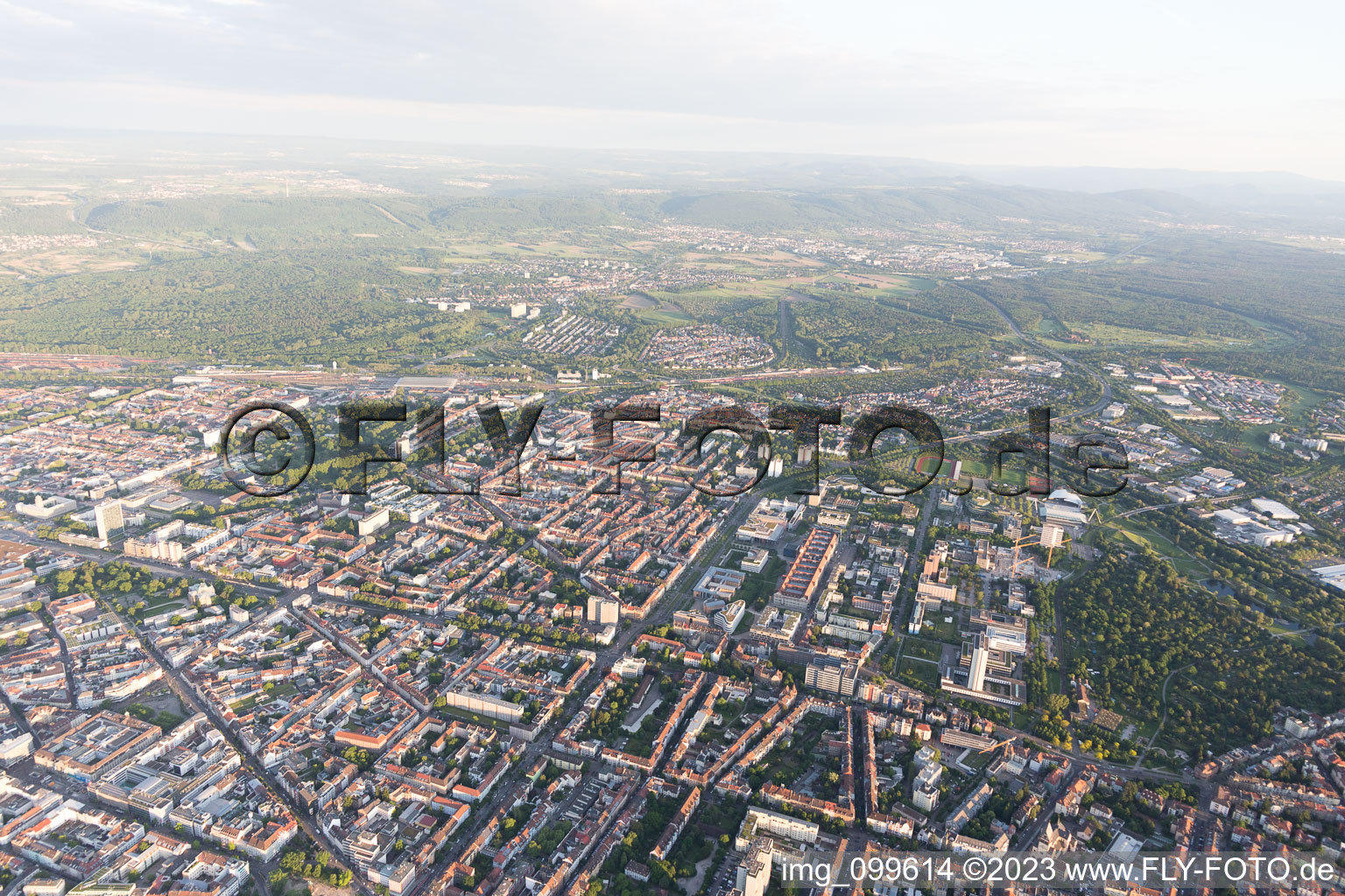 Photographie aérienne de Brauerstr à le quartier Südweststadt in Karlsruhe dans le département Bade-Wurtemberg, Allemagne