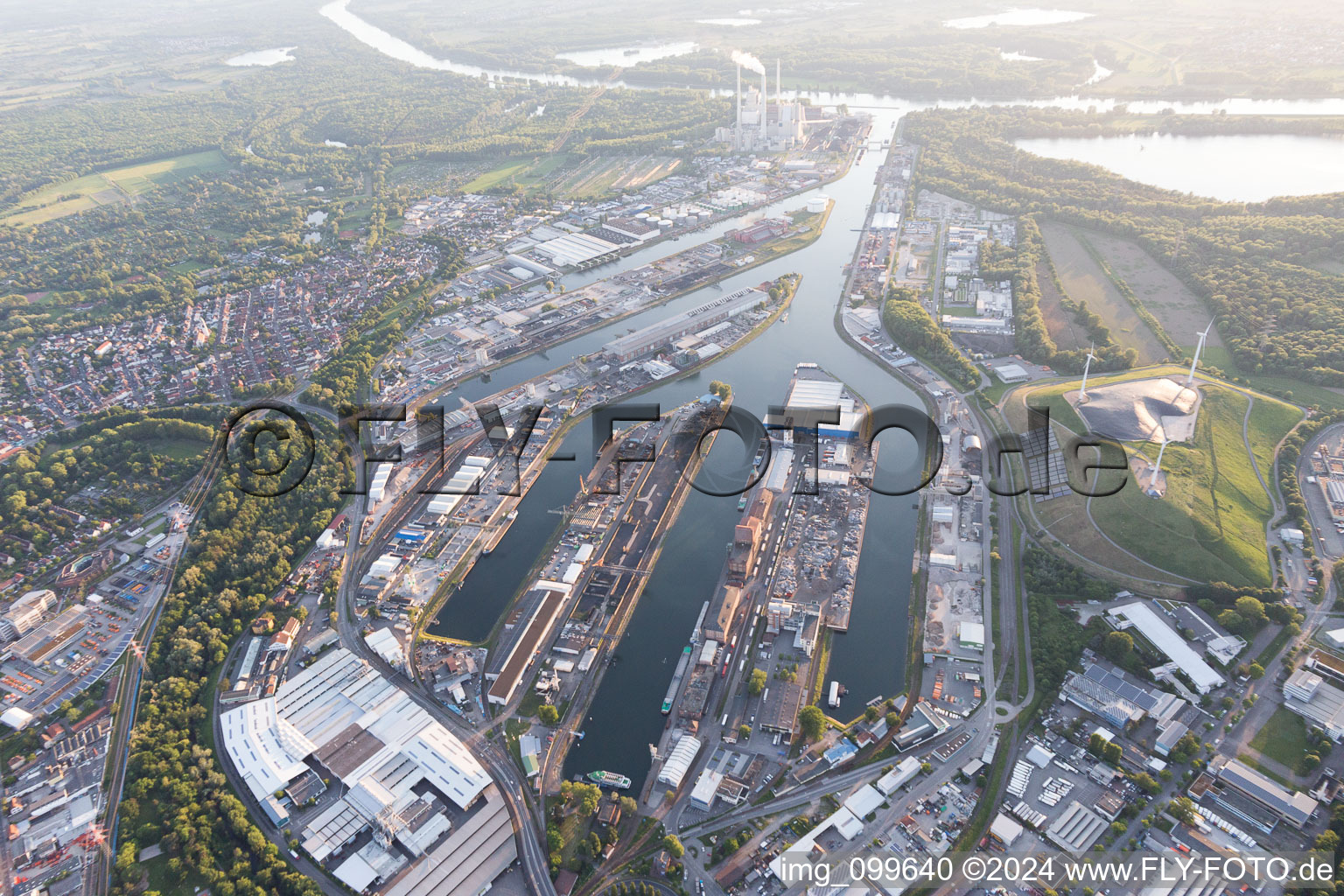 Vue oblique de Quartier Rheinhafen in Karlsruhe dans le département Bade-Wurtemberg, Allemagne