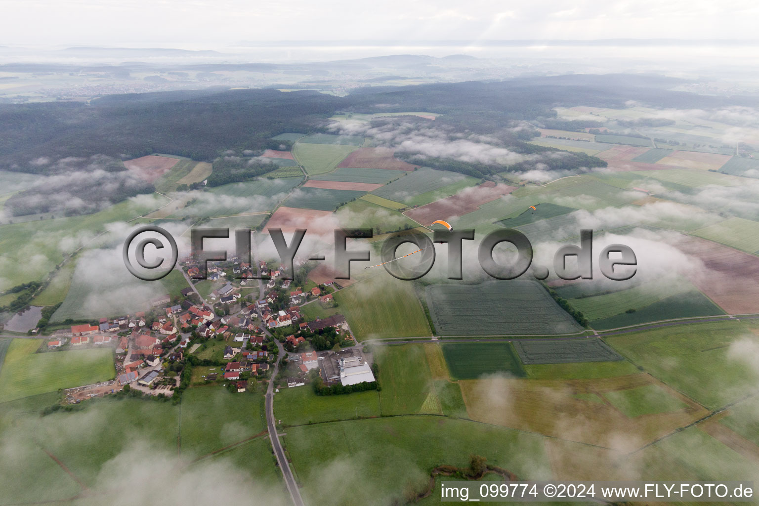 Photographie aérienne de Grasmannsdorf dans le département Bavière, Allemagne