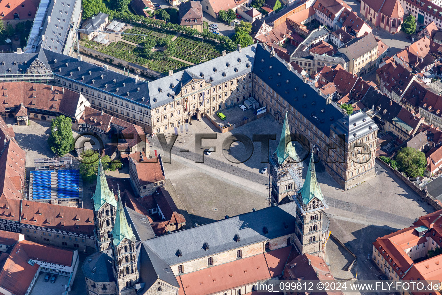 Vue aérienne de Place de la cathédrale de Bamberg à Bamberg dans le département Bavière, Allemagne