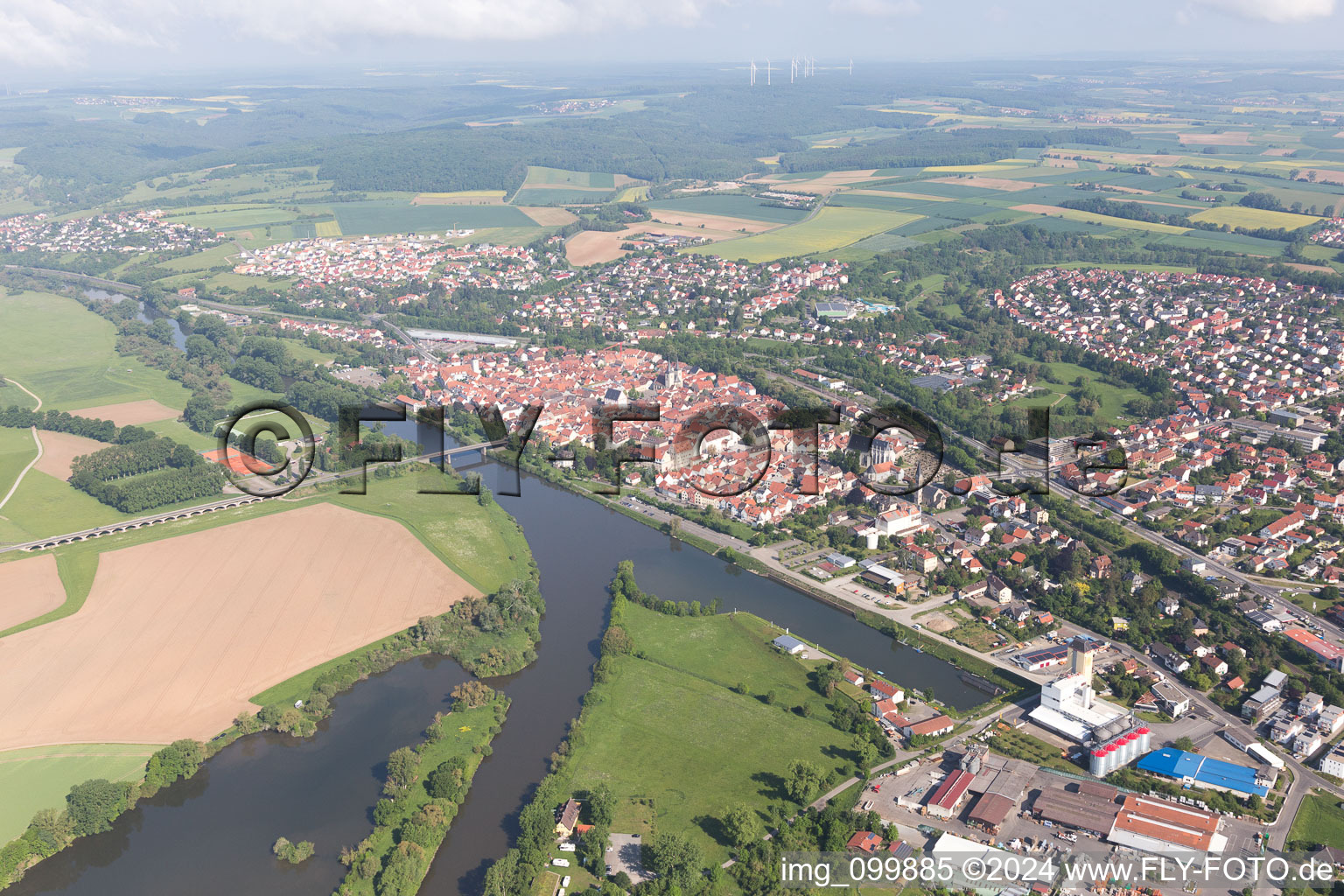 Vue aérienne de Haßfurt dans le département Bavière, Allemagne