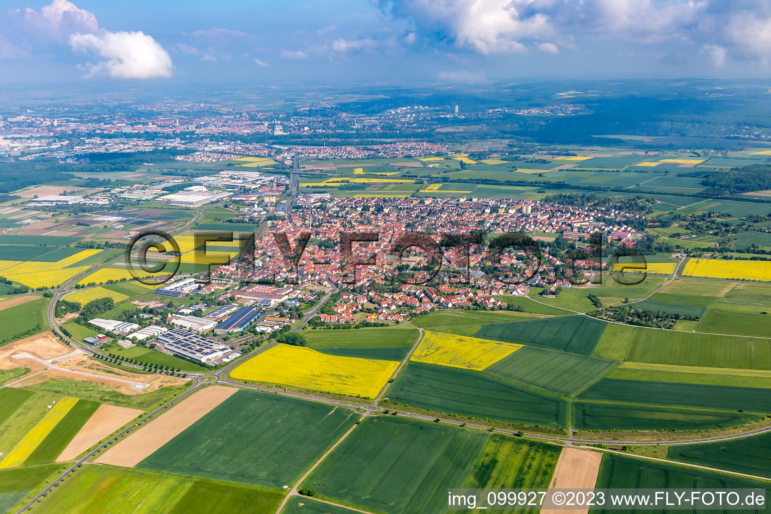 Vue oblique de Du sud-est à Gochsheim dans le département Bavière, Allemagne