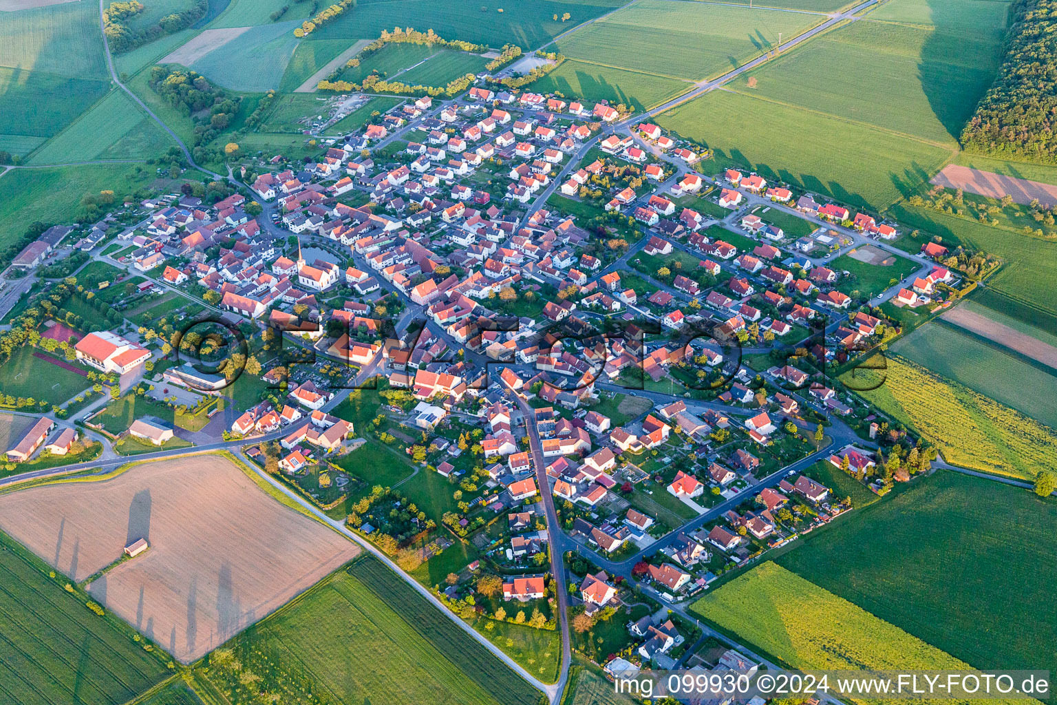 Photographie aérienne de Champs agricoles et surfaces utilisables à Wasserlosen dans le département Bavière, Allemagne