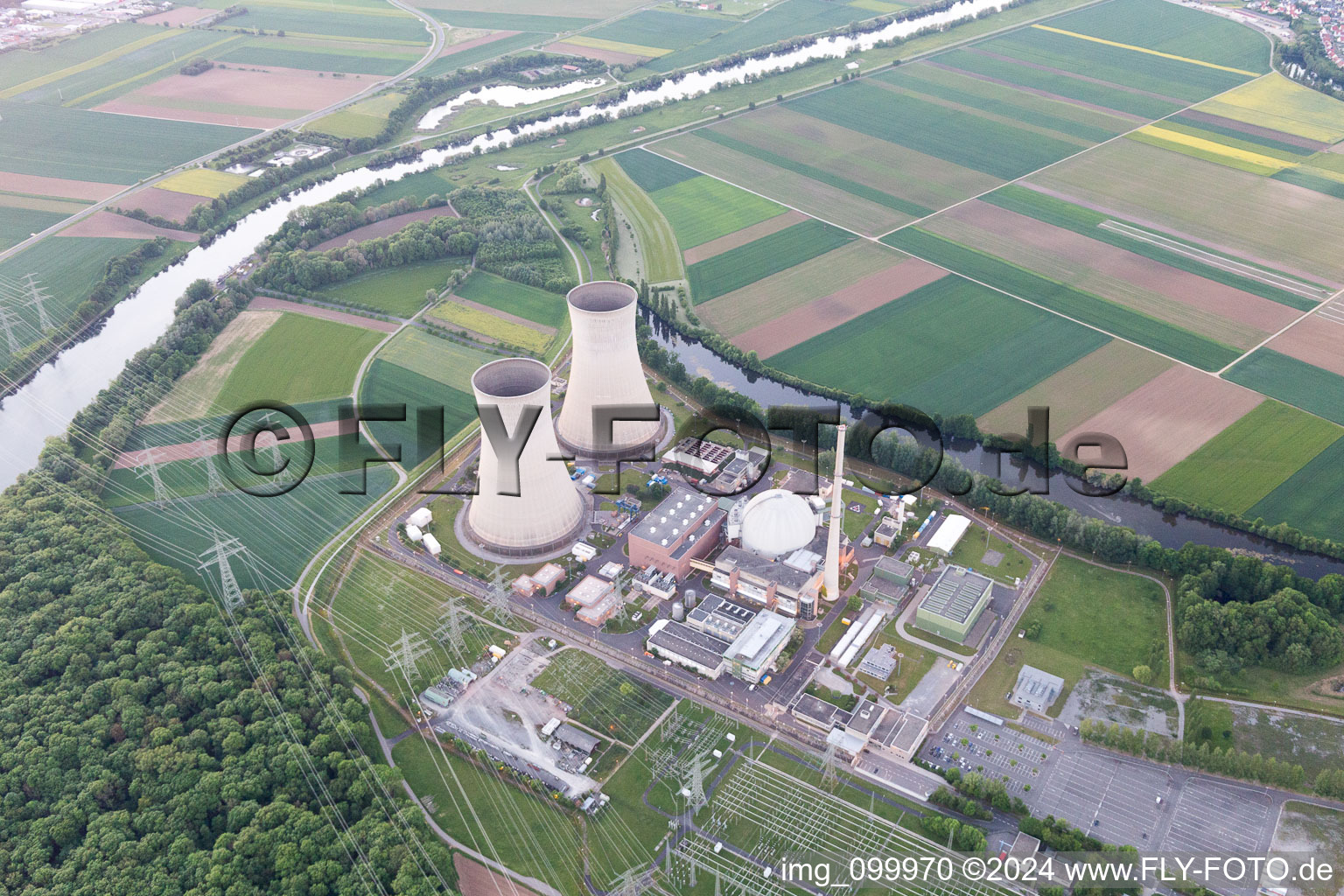 Vue oblique de KKG à Grafenrheinfeld dans le département Bavière, Allemagne