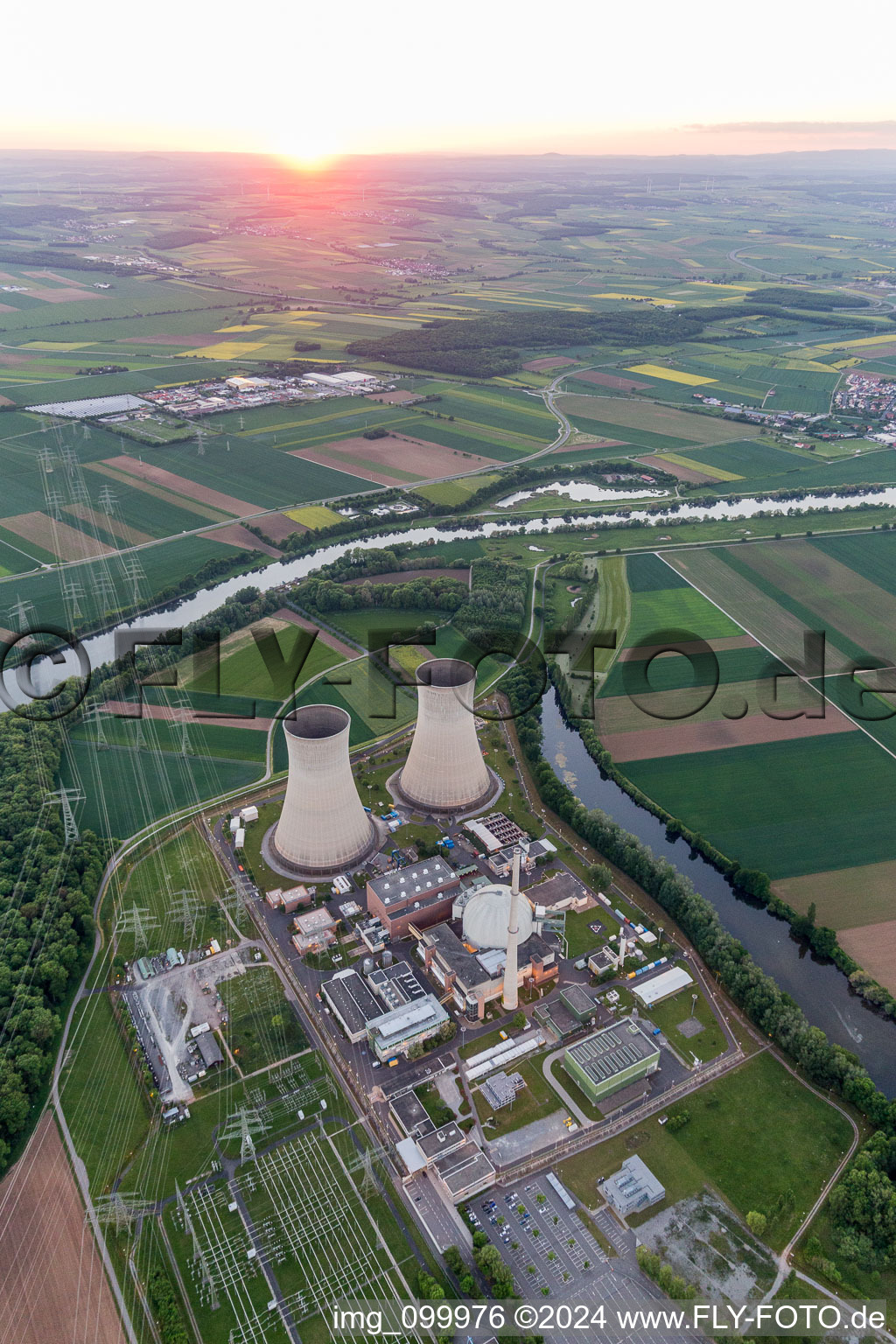 Vue d'oiseau de KKG à Grafenrheinfeld dans le département Bavière, Allemagne