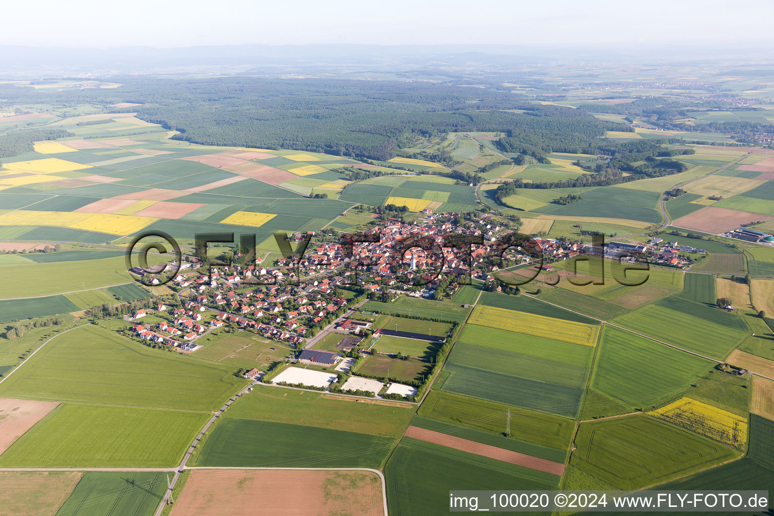 Photographie aérienne de Großbardorf dans le département Bavière, Allemagne