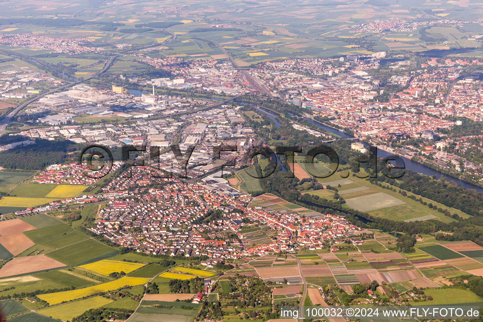 Vue d'oiseau de Schweinfurt dans le département Bavière, Allemagne