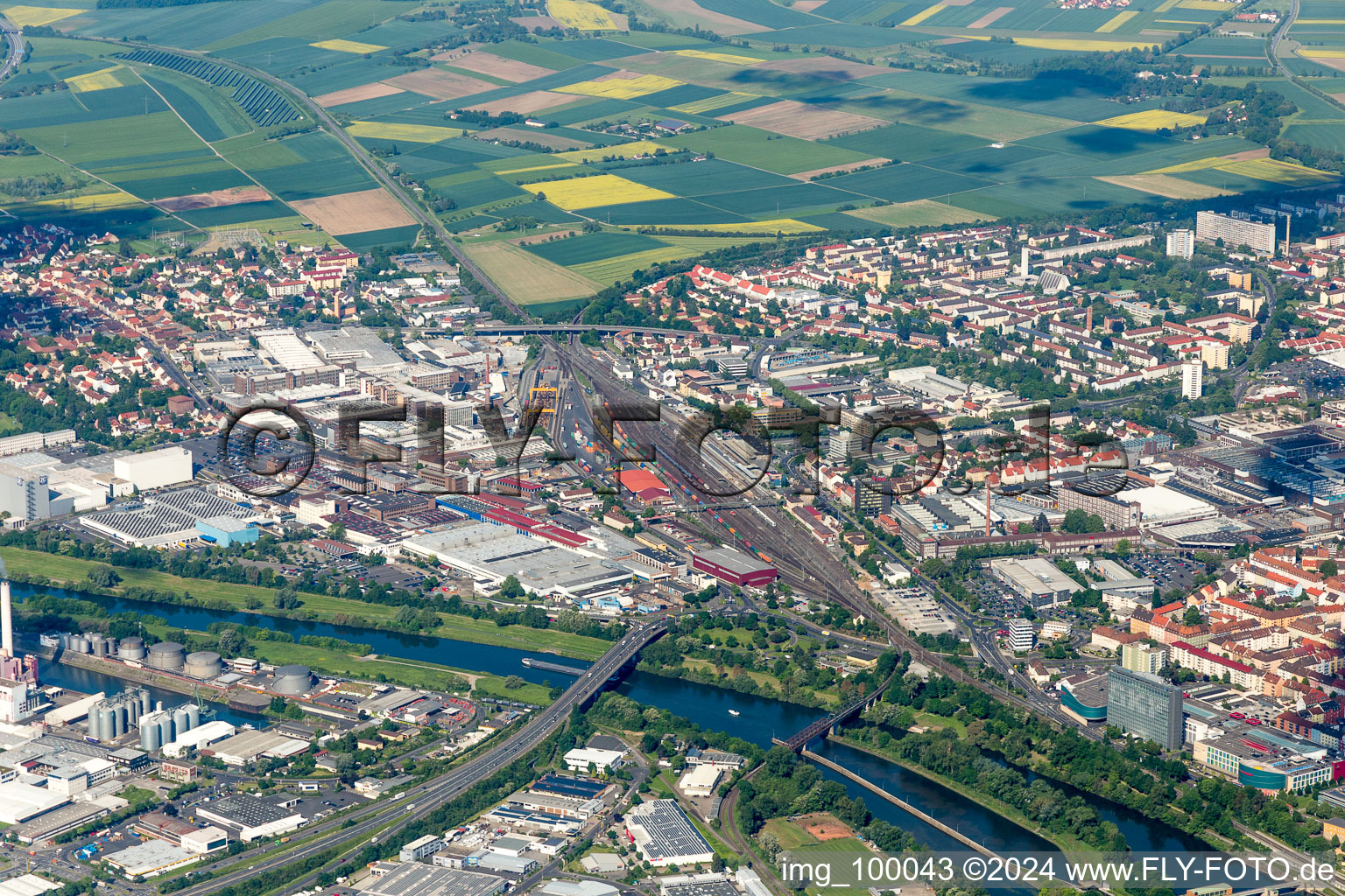 Schweinfurt dans le département Bavière, Allemagne du point de vue du drone