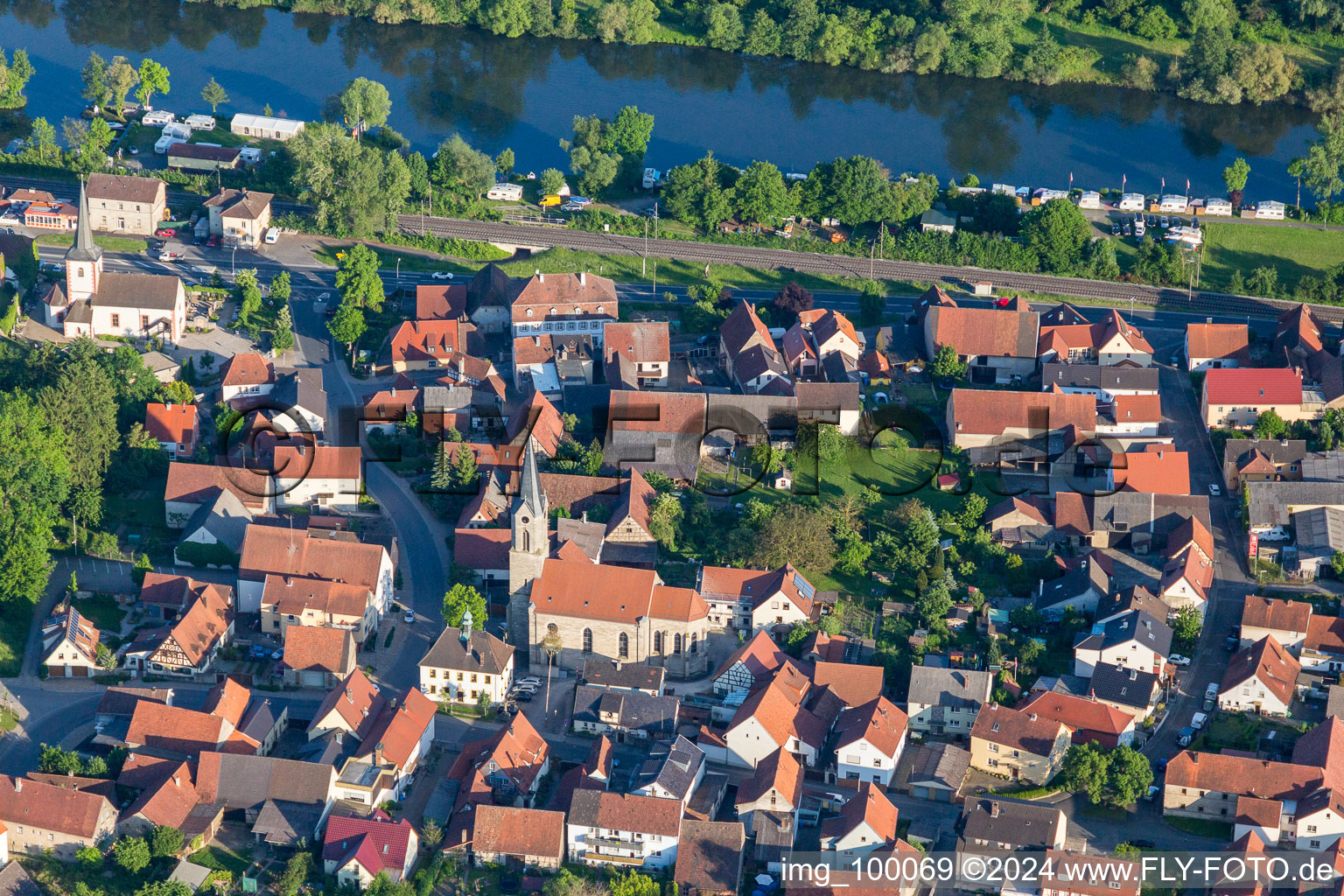 Vue aérienne de Saint-Kilian à le quartier Obertheres in Theres dans le département Bavière, Allemagne