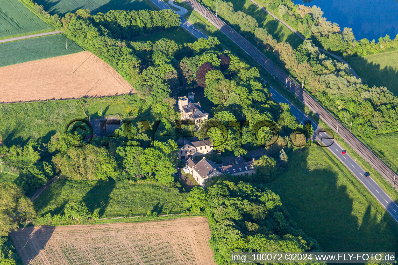 Vue aérienne de Château de Ditfurt à le quartier Obertheres in Theres dans le département Bavière, Allemagne