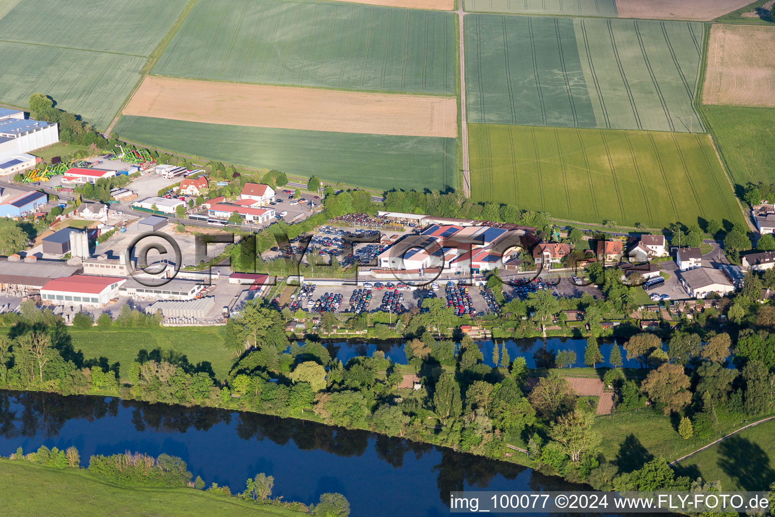 Vue aérienne de Concessionnaire automobile Auto Englert à Wonfurt dans le département Bavière, Allemagne