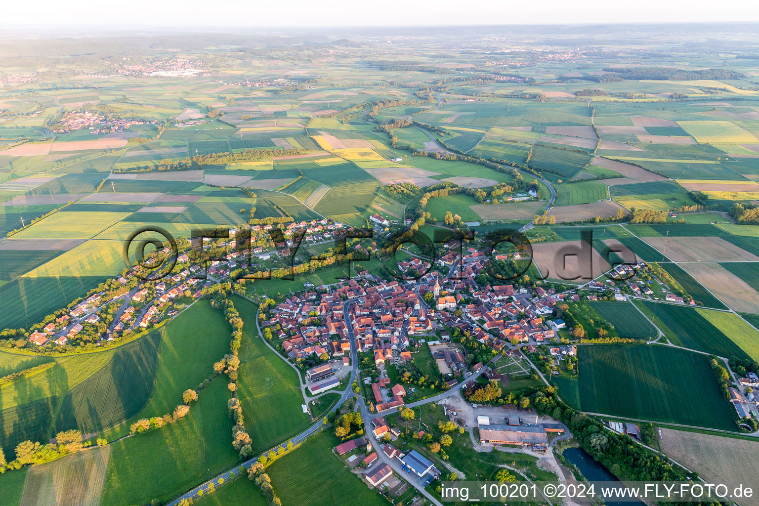 Vue aérienne de Quartier Rügheim in Hofheim in Unterfranken dans le département Bavière, Allemagne