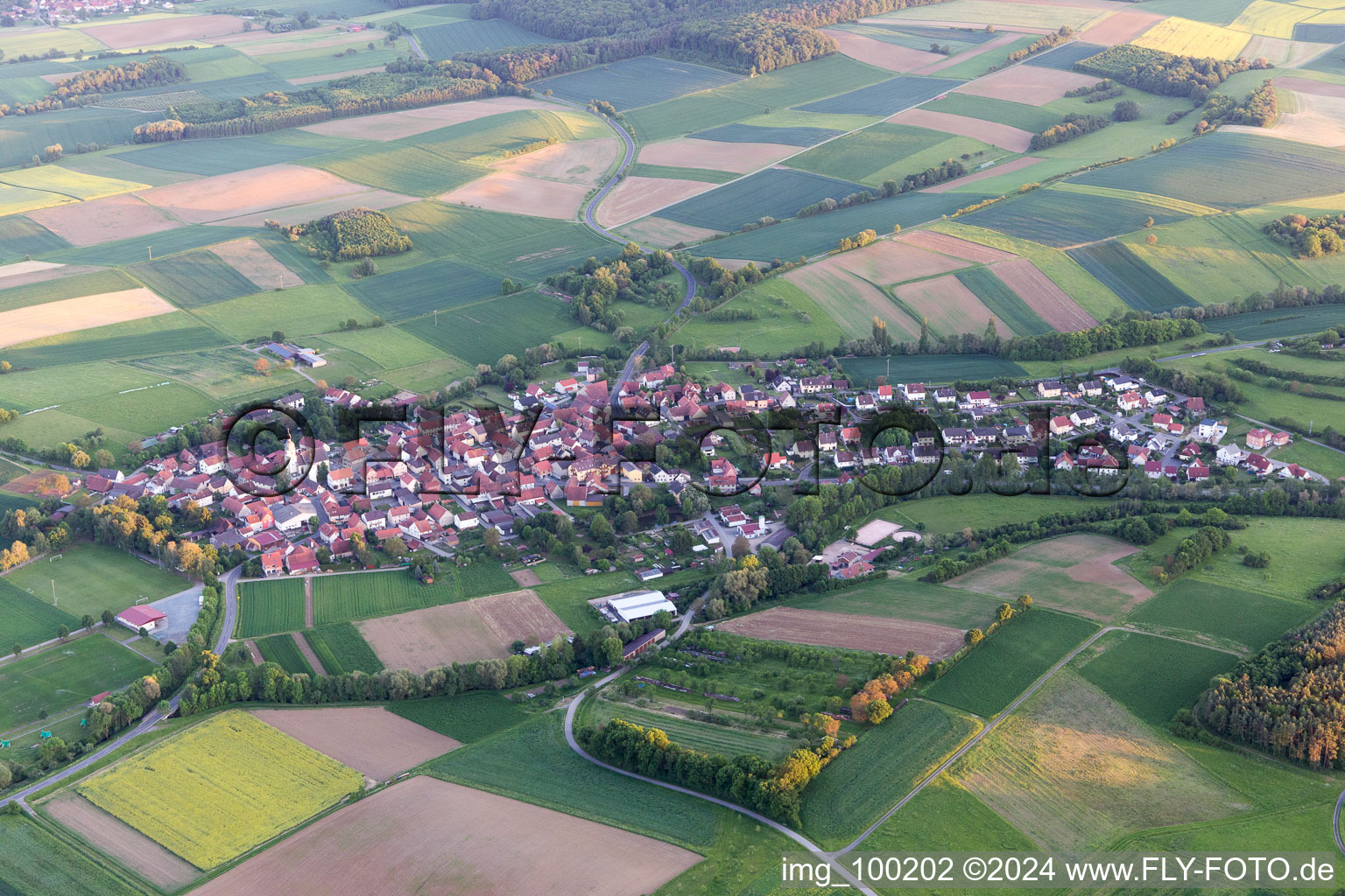 Vue aérienne de Quartier Mechenried in Riedbach dans le département Bavière, Allemagne