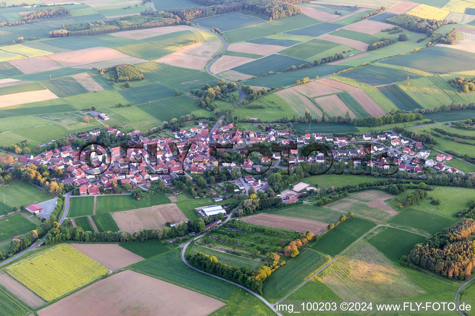 Vue aérienne de Quartier Mechenried in Riedbach dans le département Bavière, Allemagne