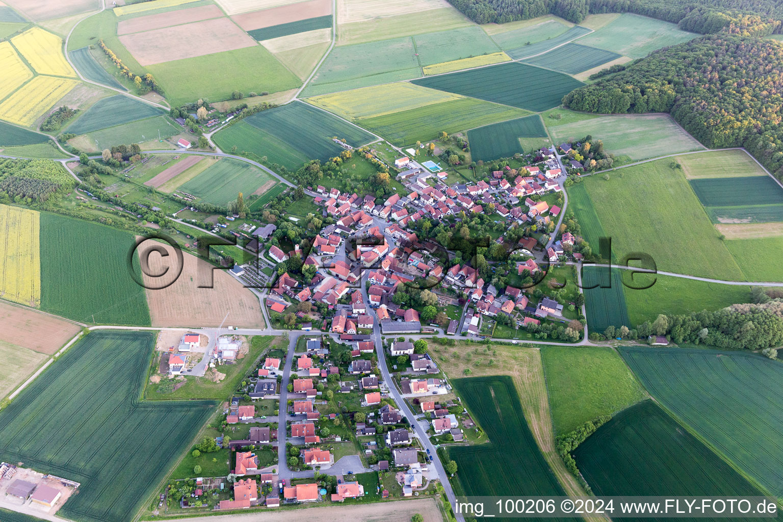 Vue aérienne de Kleinmünster dans le département Bavière, Allemagne