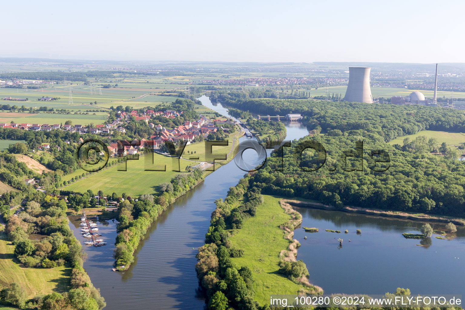 Vue aérienne de KKG à Grafenrheinfeld dans le département Bavière, Allemagne