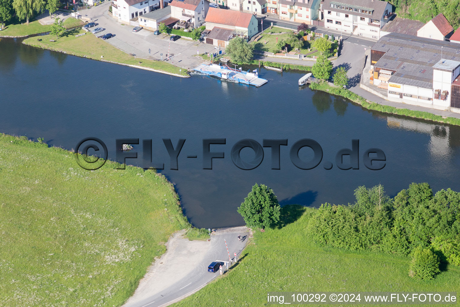 Vue aérienne de Ferry principal Wipfeld à Wipfeld dans le département Bavière, Allemagne