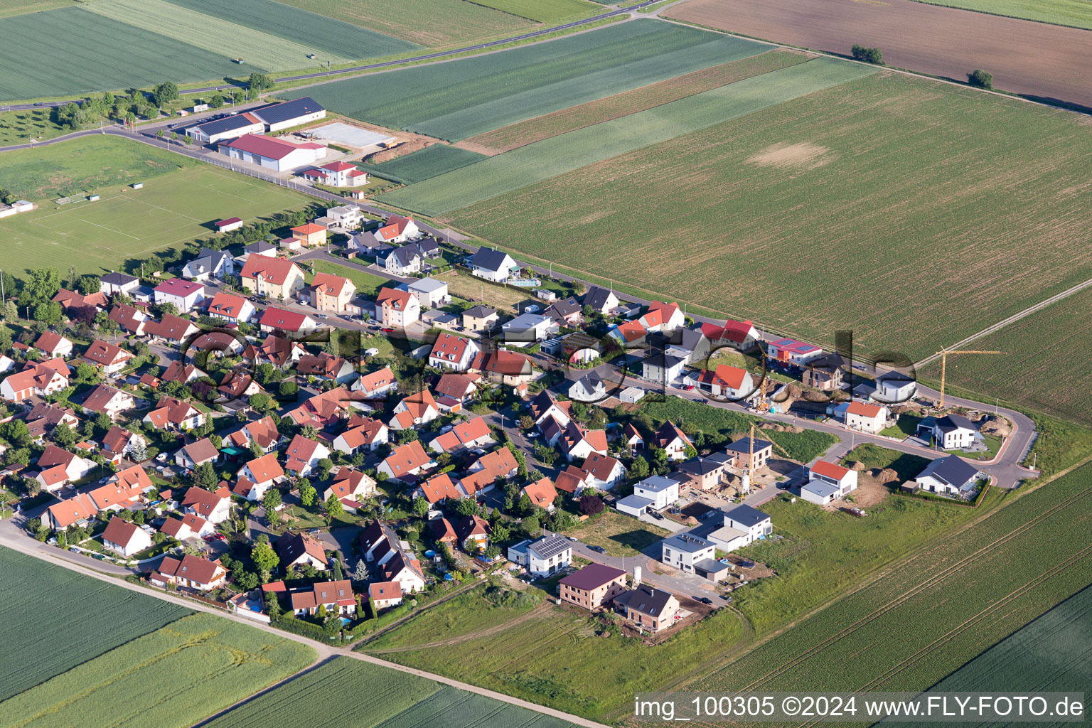 Vue aérienne de Quartier Unterspiesheim in Kolitzheim dans le département Bavière, Allemagne