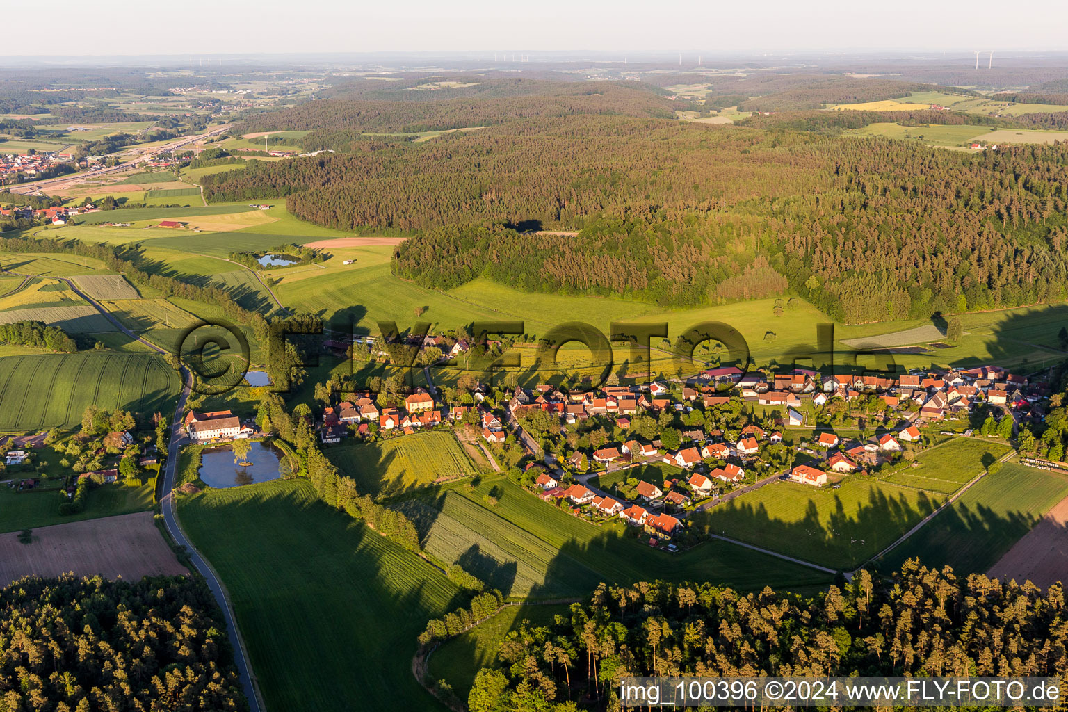 Vue aérienne de Quartier Rehweiler in Geiselwind dans le département Bavière, Allemagne