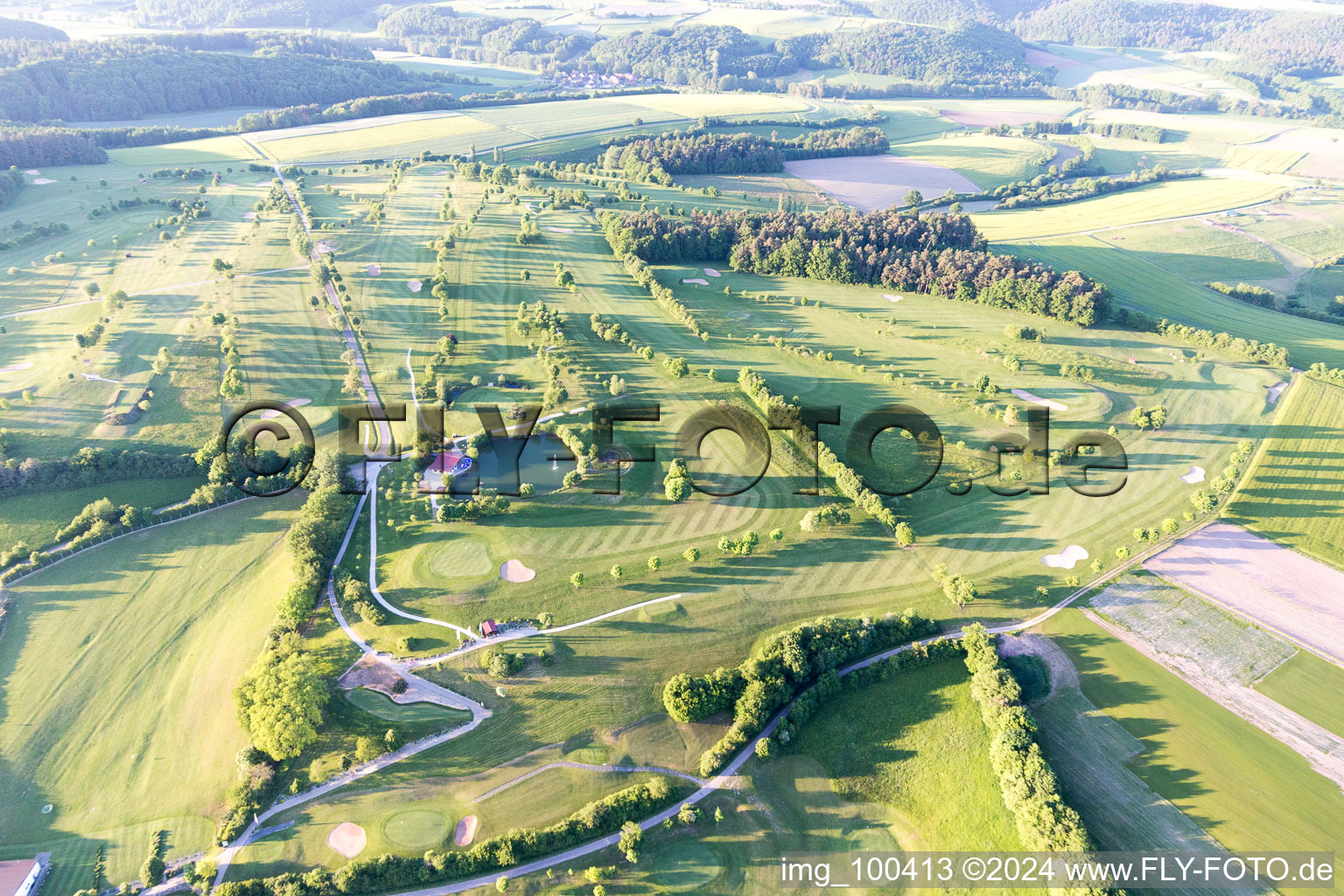 Vue aérienne de Club de golf du Steigerwald à Geiselwind dans le département Bavière, Allemagne