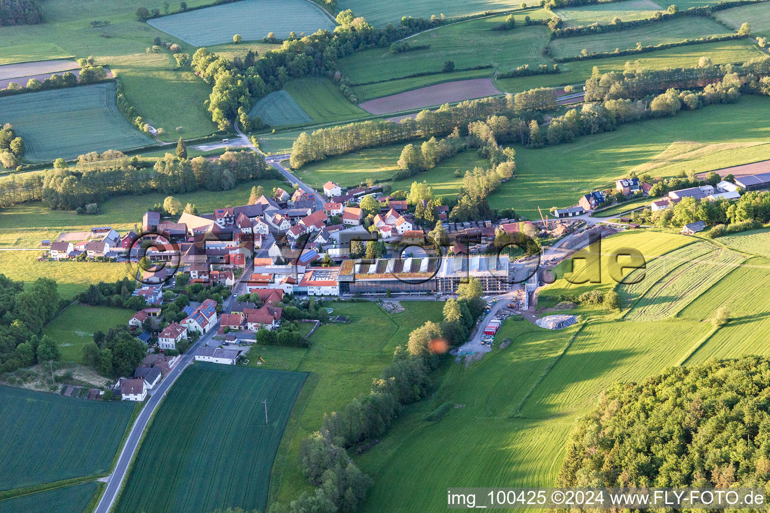 Vue aérienne de Quartier Untersteinach in Burgwindheim dans le département Bavière, Allemagne