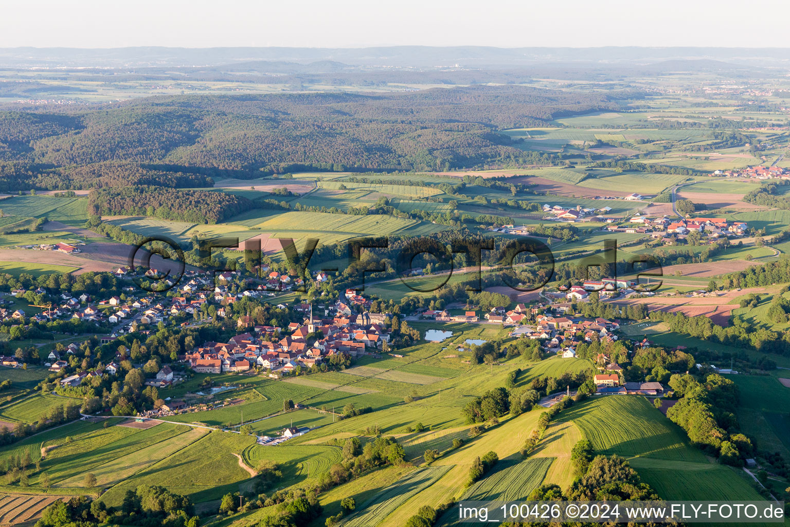 Vue aérienne de Quartier Untersteinach in Burgwindheim dans le département Bavière, Allemagne