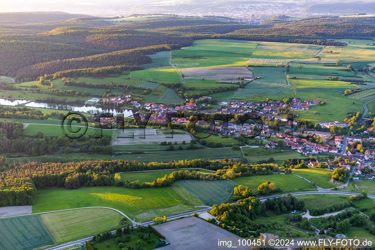 Vue aérienne de Quartier Trossenfurt in Oberaurach dans le département Bavière, Allemagne