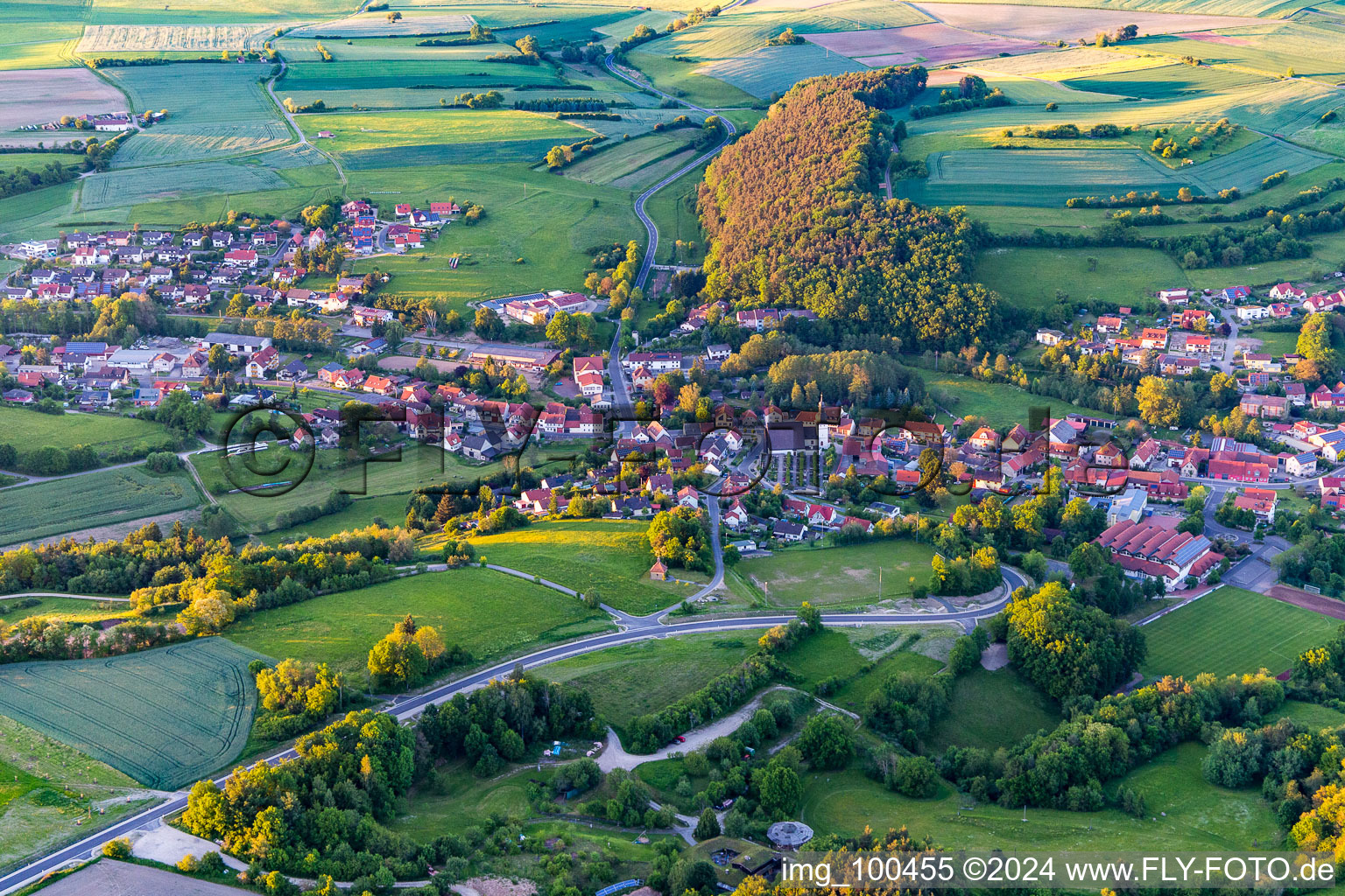 Vue aérienne de Quartier Trossenfurt in Oberaurach dans le département Bavière, Allemagne