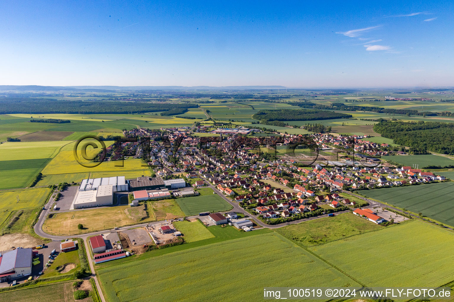 Grettstadt dans le département Bavière, Allemagne du point de vue du drone