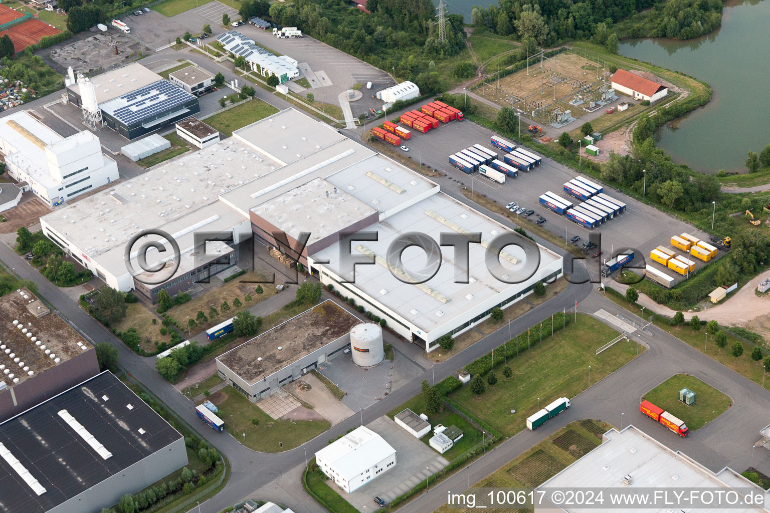 Quartier Offenbach in Offenbach an der Queich dans le département Rhénanie-Palatinat, Allemagne depuis l'avion