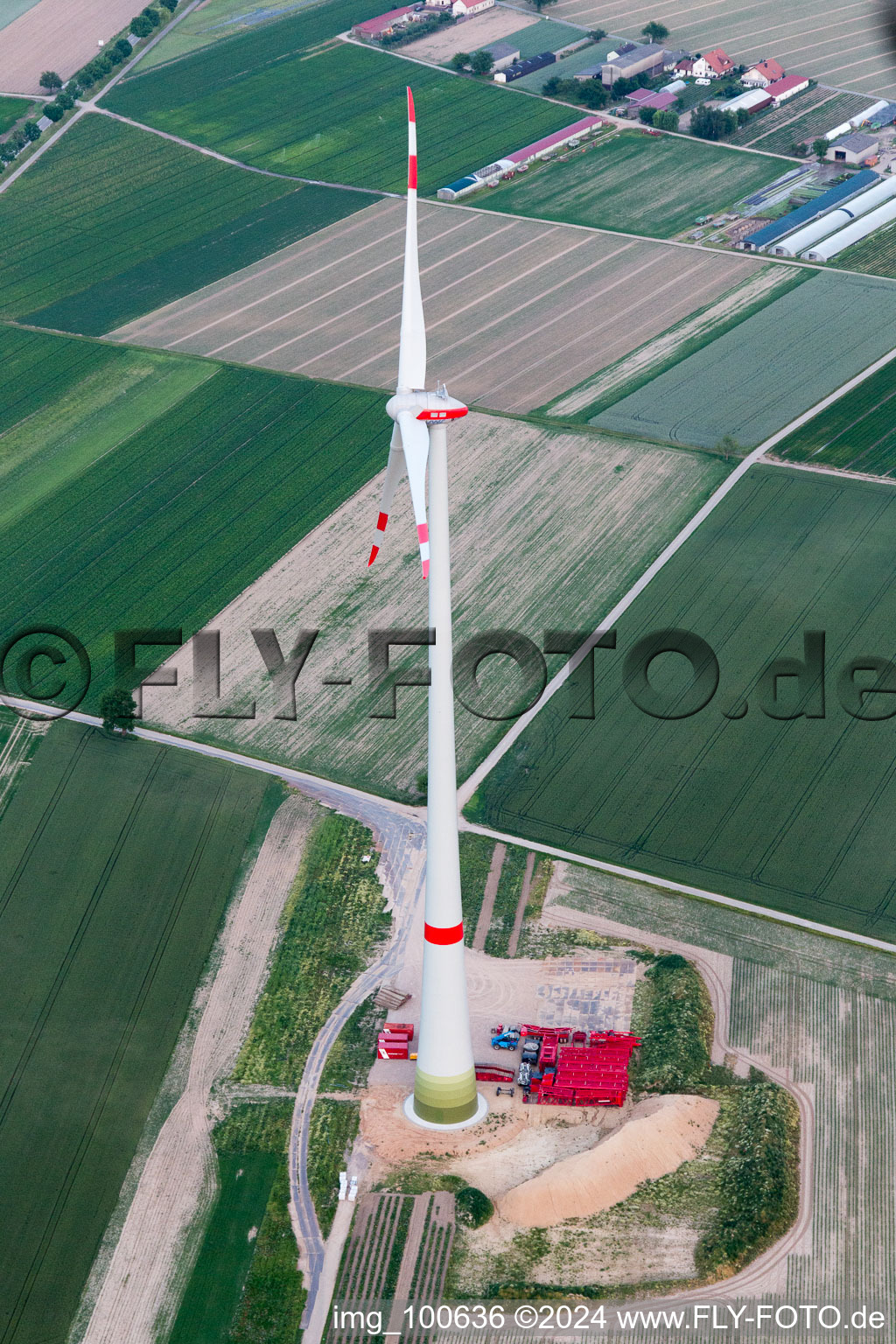 Chantier de construction à Hatzenbühl dans le département Rhénanie-Palatinat, Allemagne vue d'en haut