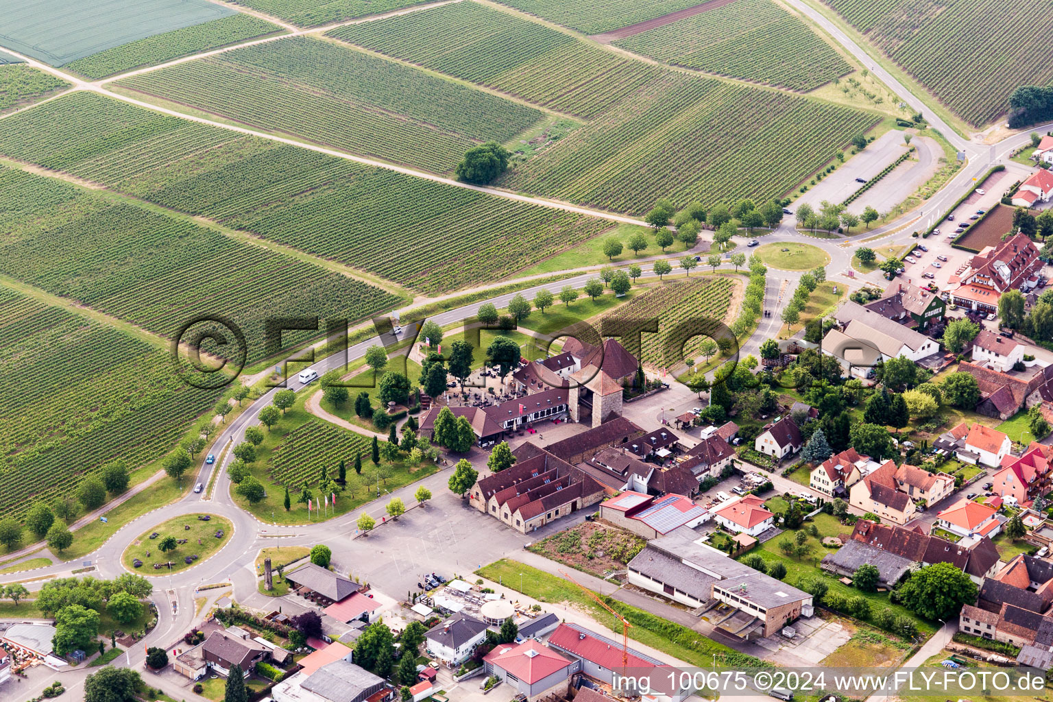 Quartier Schweigen in Schweigen-Rechtenbach dans le département Rhénanie-Palatinat, Allemagne vue d'en haut