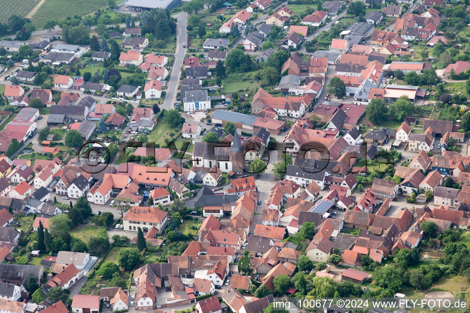 Quartier Schweigen in Schweigen-Rechtenbach dans le département Rhénanie-Palatinat, Allemagne depuis l'avion