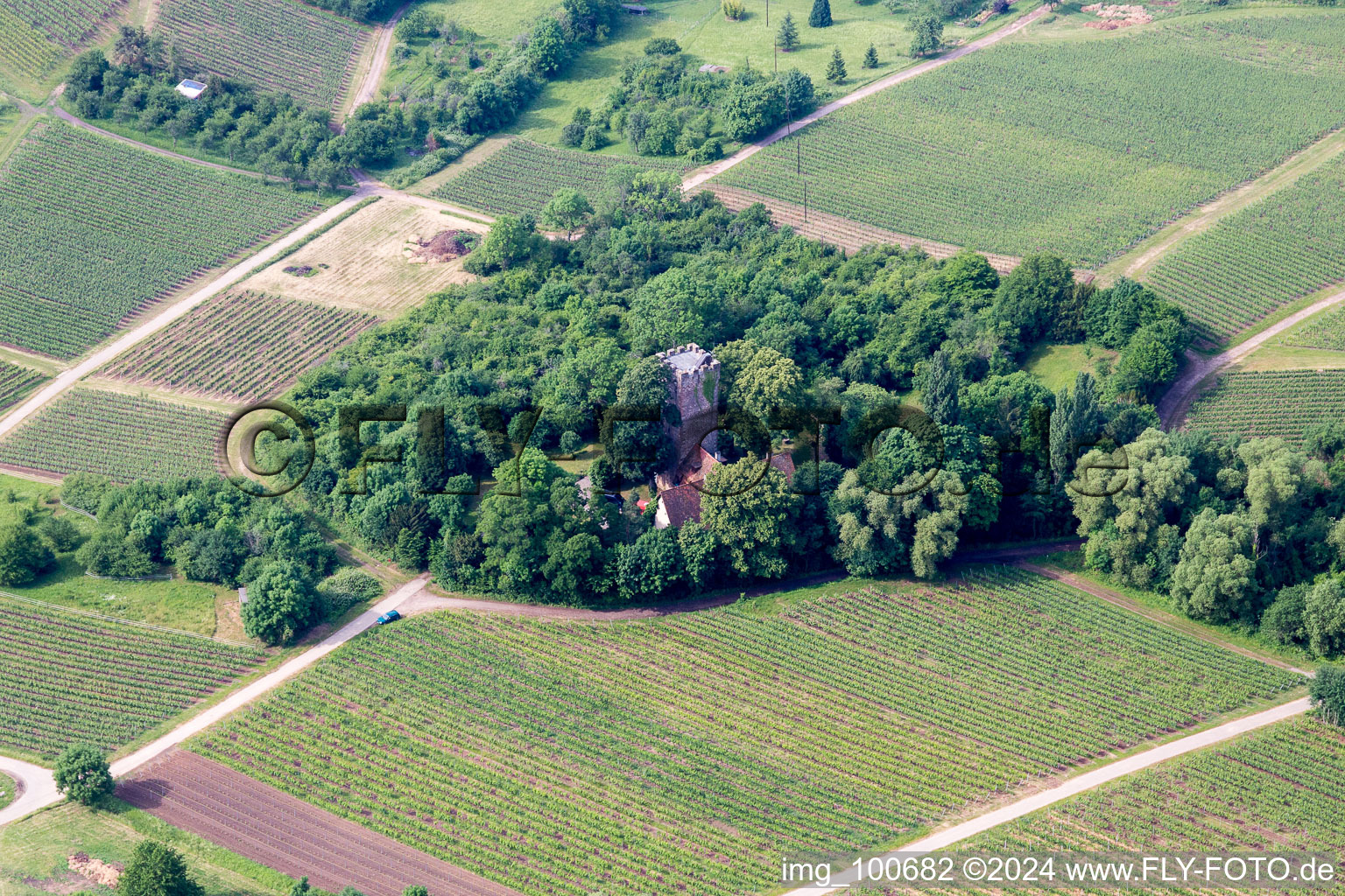 Enregistrement par drone de Quartier Schweigen in Schweigen-Rechtenbach dans le département Rhénanie-Palatinat, Allemagne