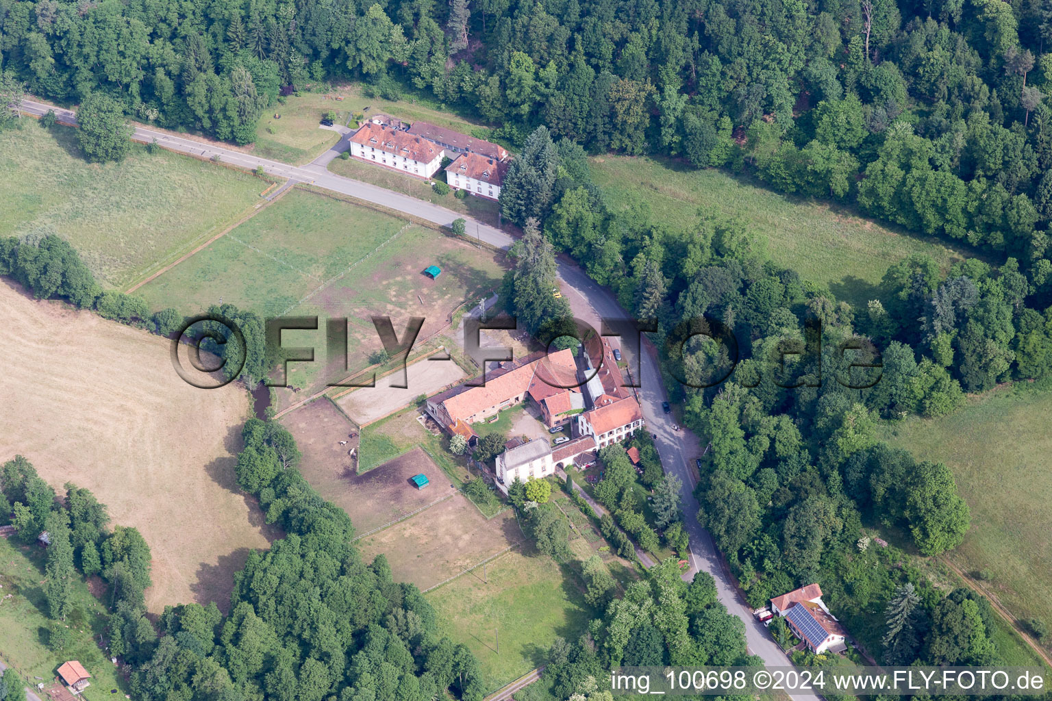 Vue aérienne de Sankt Germannshof dans le département Rhénanie-Palatinat, Allemagne