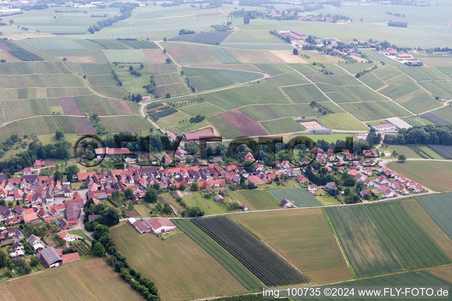 Enregistrement par drone de Steinseltz dans le département Bas Rhin, France